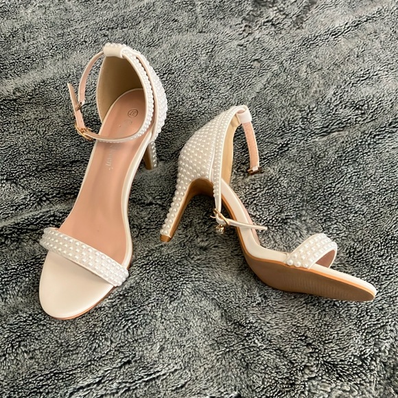 Pearl heals - Picture 1 of 5